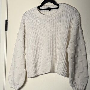 moon & madison White Cream Textured Bobble Sleeve Crewneck Sweater size Medium